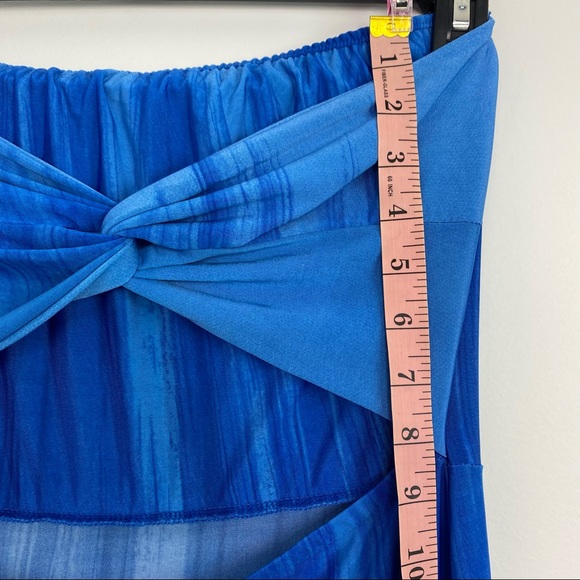 Blue strapless bandeau maxi dress - Picture 9 of 11